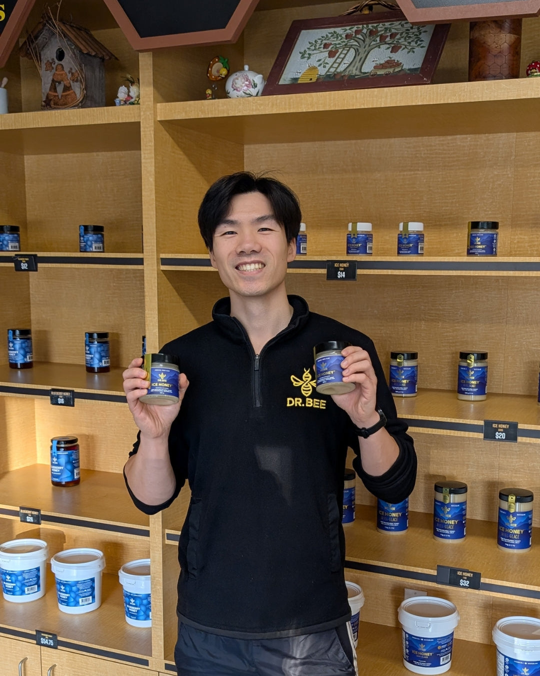 Richard_Holding_Ice_Honey_250g_In_Store.jpg